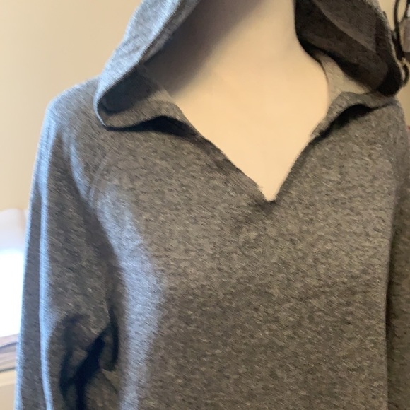 SO gray soft fleece tunic hoodie, v neck, pocket - Picture 3 of 12